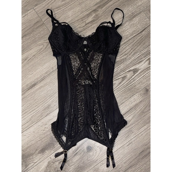 Victoria Secret NWT Black 34C Lingerie Lace Bustier With Garter